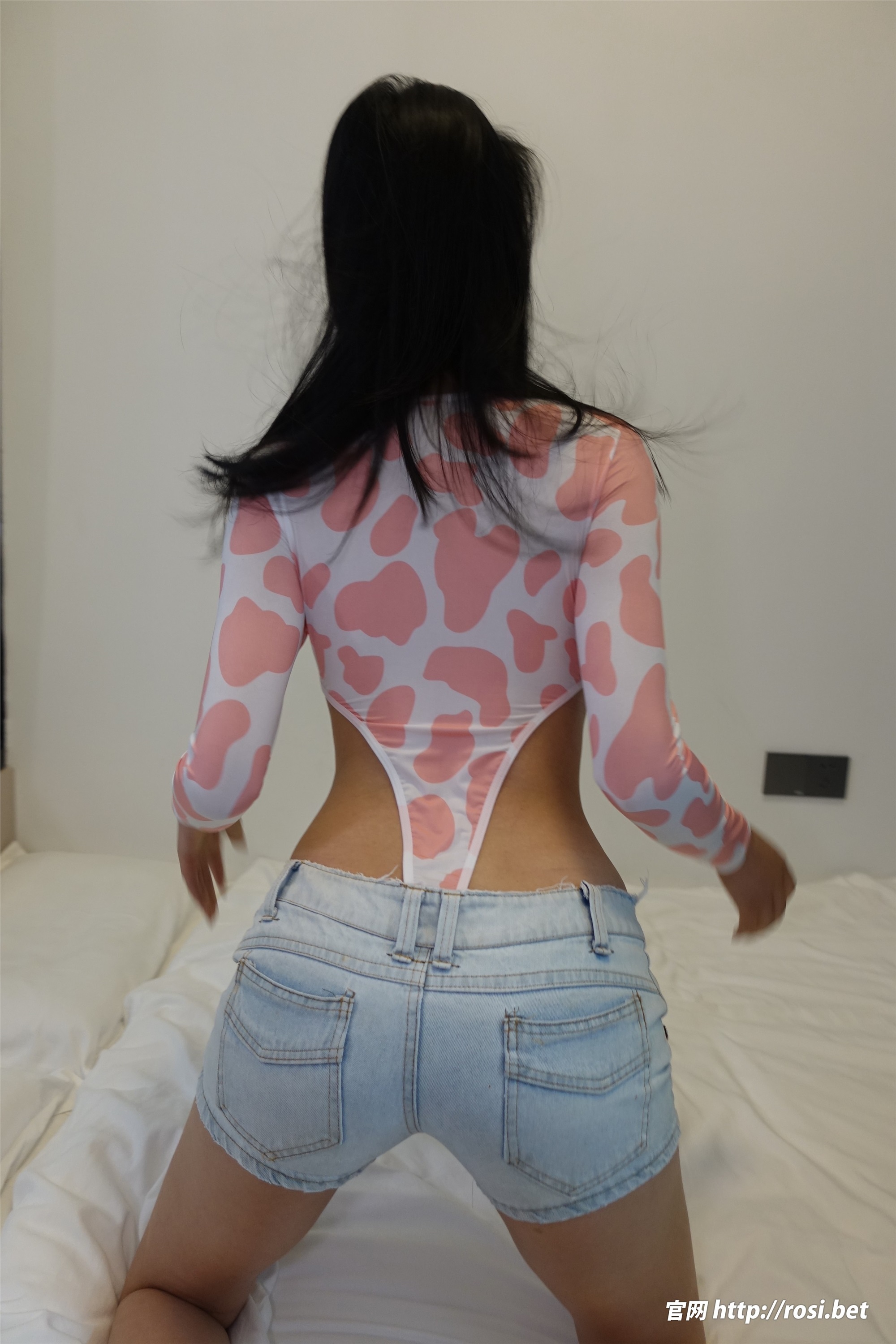 ROSI写真 2024.01.13 NO.4422